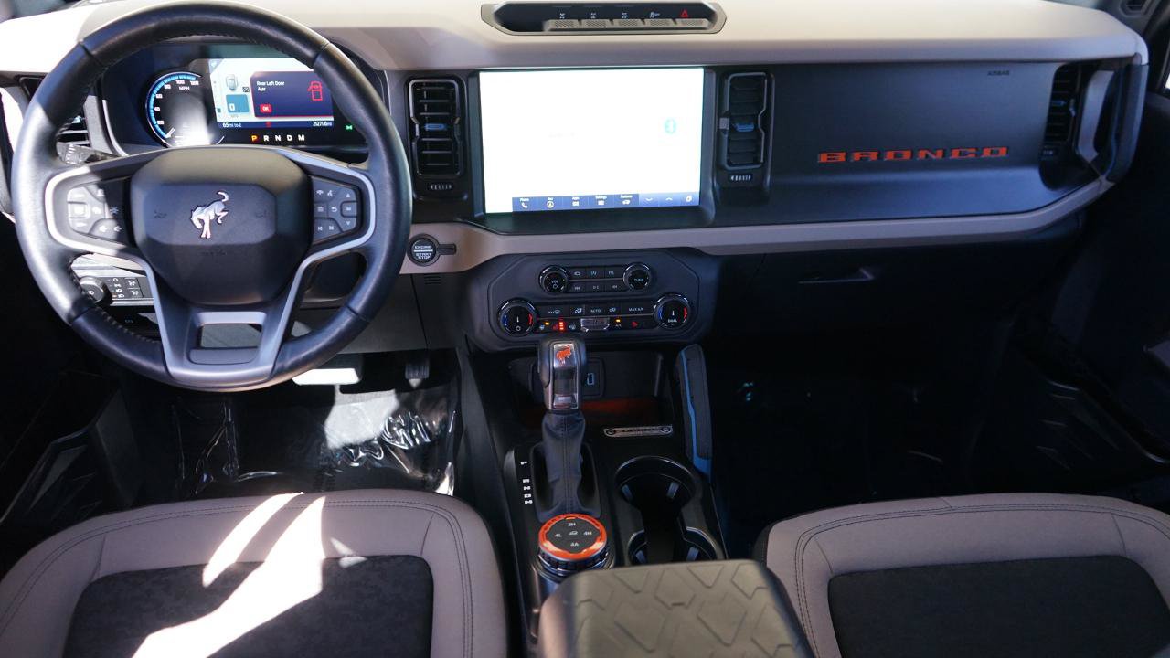 Used 2022 Ford Bronco Wildtrak AWD/4WD image 11