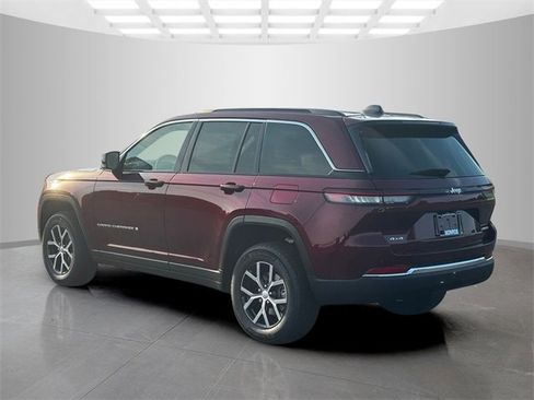 New 2025 Jeep Grand Cherokee Limited w/ Luxury Tech Group II image 5