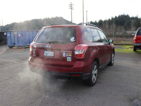 Used 2015 Subaru Forester 2.5i Premium w/ All-Weather Package image 5