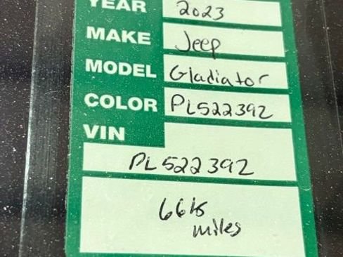 Used 2023 Jeep Gladiator Sport image 20