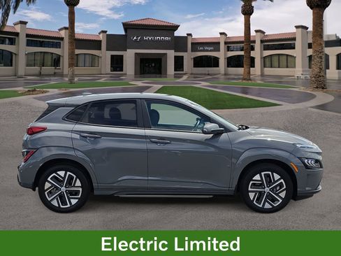 Used 2023 Hyundai Kona Limited FWD image 3