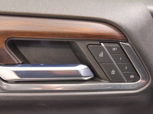 Used 2022 GMC Sierra 1500 SLT w/ SLT Convenience Package image 15