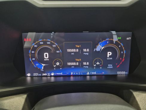 Used 2025 Chevrolet Colorado Trail Boss AWD/4WD image 25