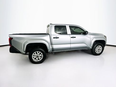 Used 2025 Toyota Tacoma SR image 10