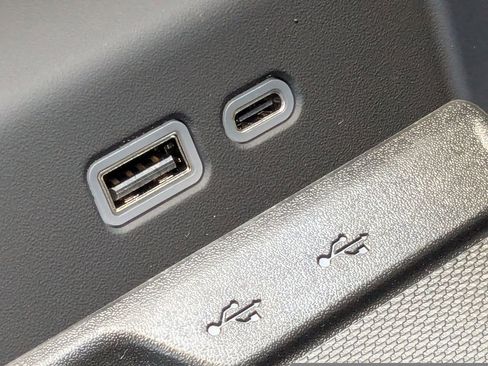 New 2025 Chevrolet Suburban Premier image 45