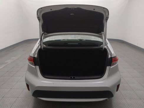 Used 2022 Toyota Corolla LE FWD image 29