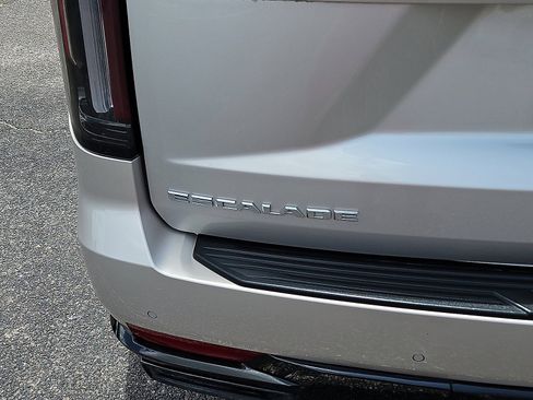 Certified 2024 Cadillac Escalade ESV Sport Platinum w/ LPO, Floor Liner Package image 5