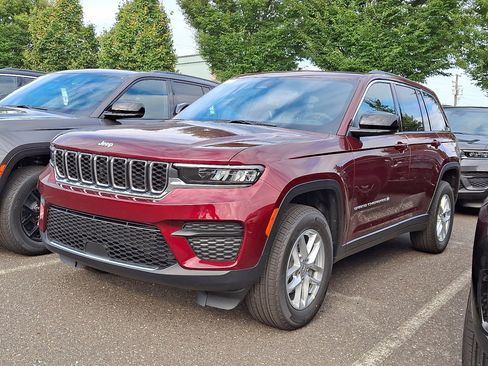 New 2025 Jeep Grand Cherokee Laredo X w/ Luxury Tech Group I image 1