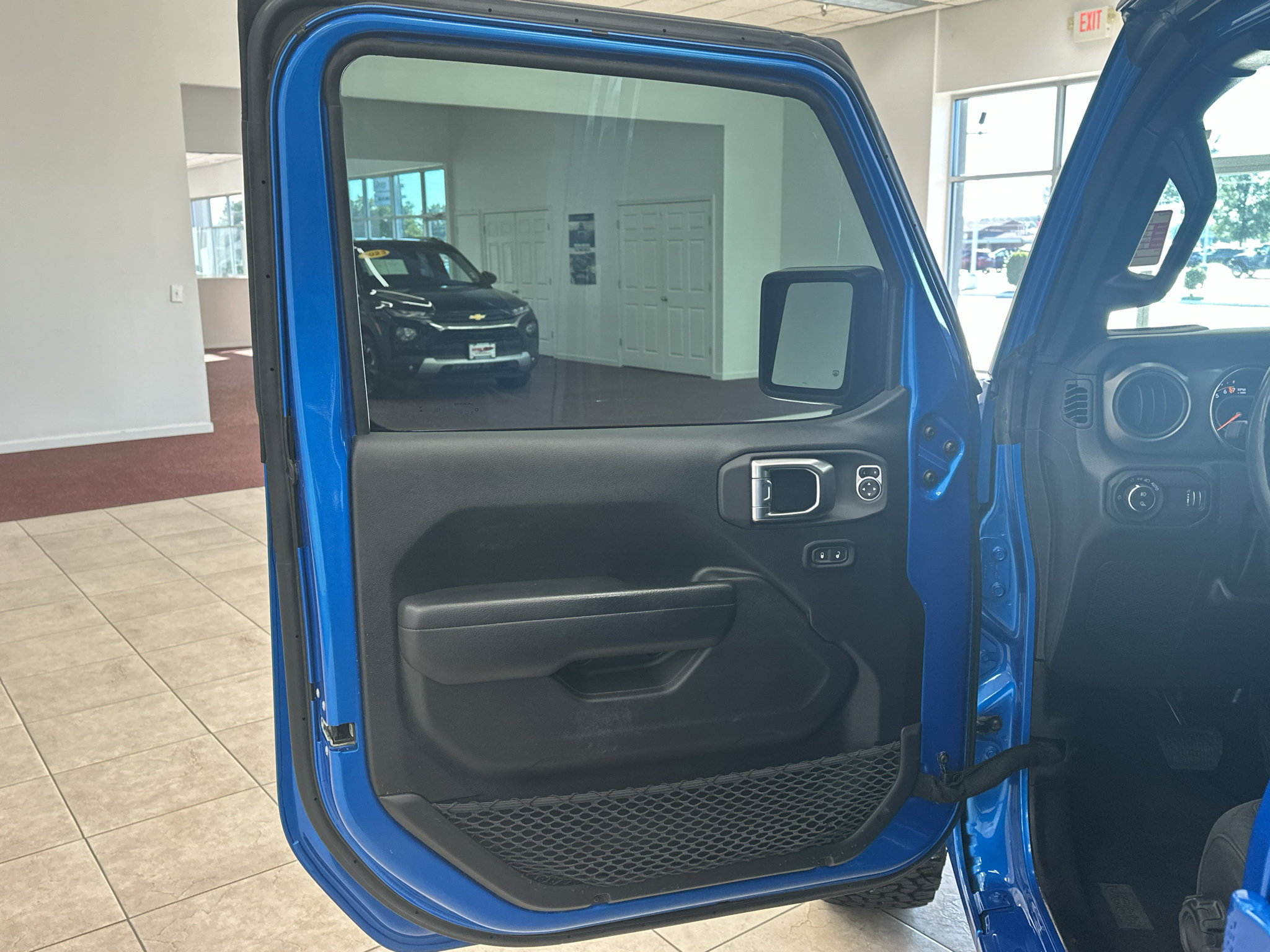 Used 2023 Jeep Gladiator Sport AWD/4WD image 13