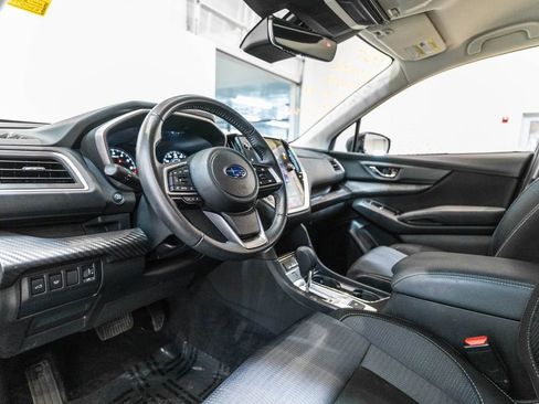 Used 2024 Subaru Ascent Premium w/ Convenience Package image 4