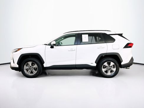 Used 2025 Toyota RAV4 XLE image 4