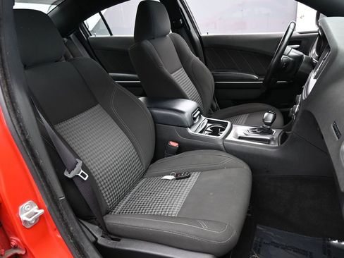 Used 2023 Dodge Charger SXT image 40