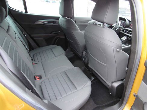 Used 2024 Dodge Hornet R/T w/ R/T Blacktop Package image 9