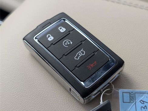 New 2025 Jeep Grand Cherokee Limited w/ Luxury Tech Group II RWD image 22