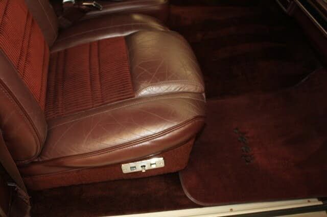 Used 1989 Jeep Grand Wagoneer AWD/4WD image 88