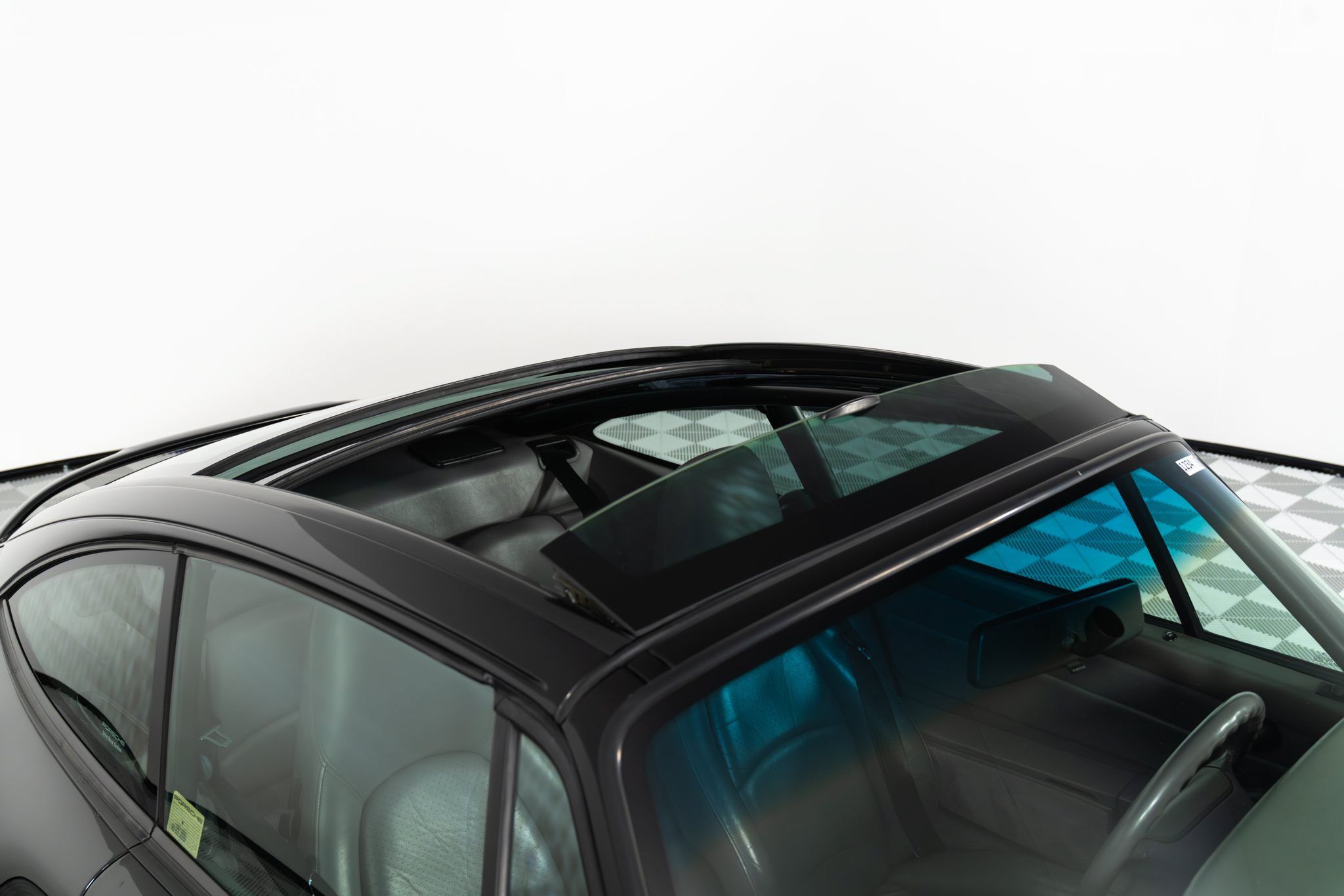 Used 1996 Porsche 911 Targa RWD image 15