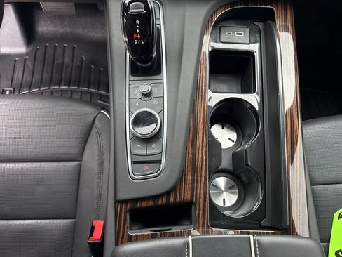Certified 2023 Cadillac Escalade Premium Luxury AWD/4WD image 17