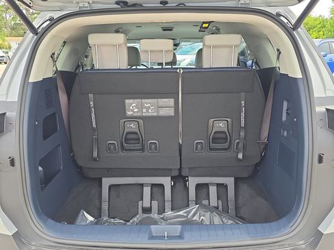 New 2026 Kia Carnival EX FWD image 10