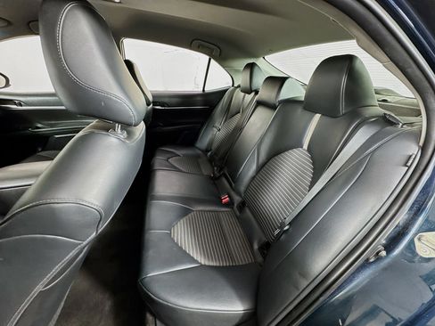 Used 2020 Toyota Camry SE FWD image 17