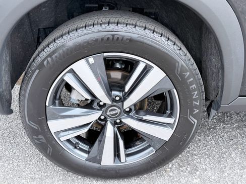 Used 2026 Nissan Rogue SL AWD/4WD image 35