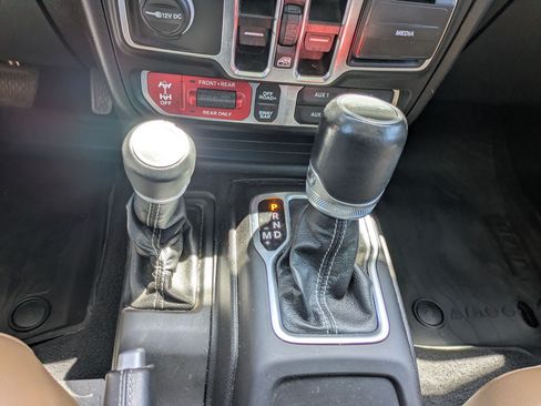 Used 2020 Jeep Gladiator Rubicon AWD/4WD image 28