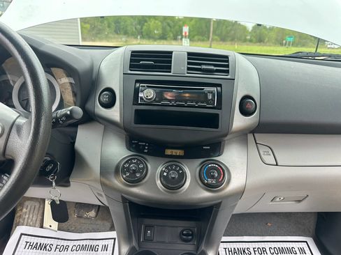 Used 2010 Toyota RAV4 4WD V6 w/ Tow Prep Pkg image 18