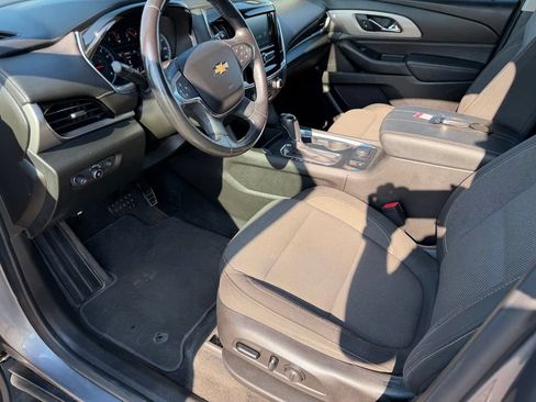 Used 2019 Chevrolet Traverse LT FWD image 11