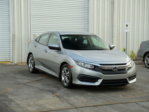 Used 2018 Honda Civic LX image 9