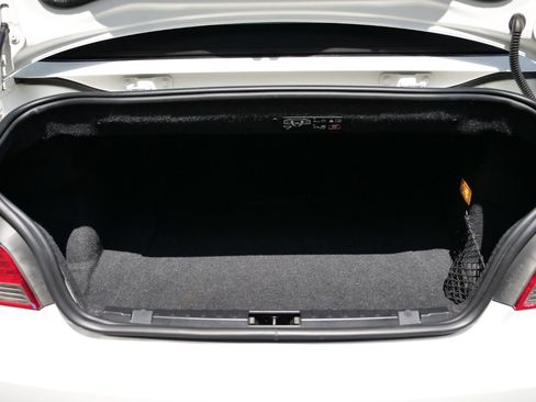 Used 2011 BMW 135i Convertible RWD image 29