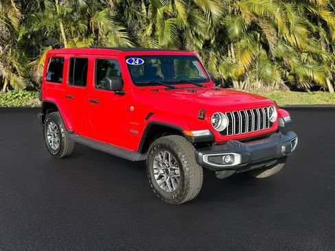 Used 2024 Jeep Wrangler Unlimited Sahara AWD/4WD image 2