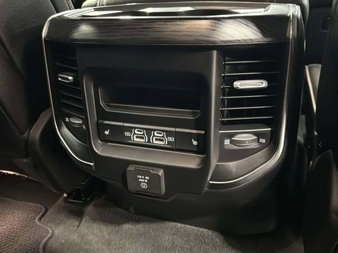 Used 2023 RAM 1500 Laramie AWD/4WD image 15
