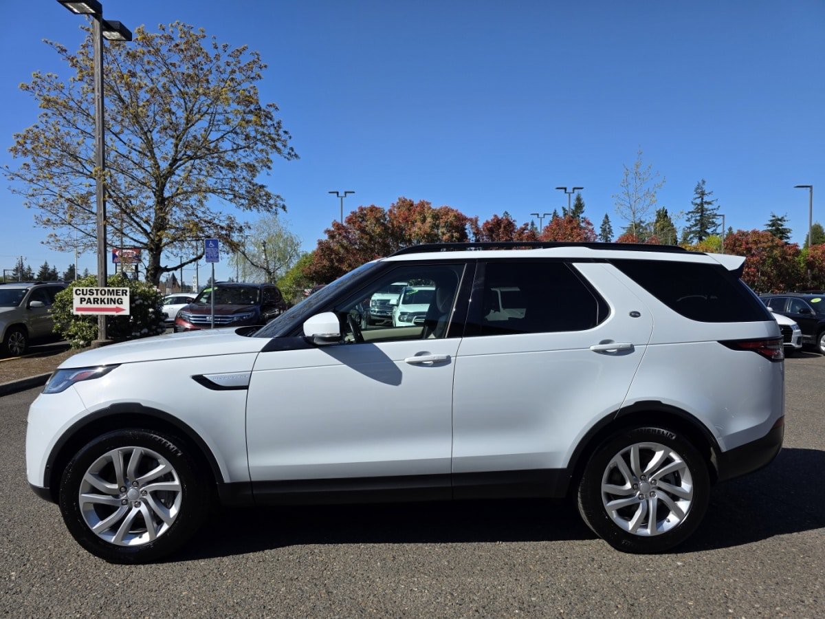 Used 2019 Land Rover Discovery HSE AWD/4WD image 2