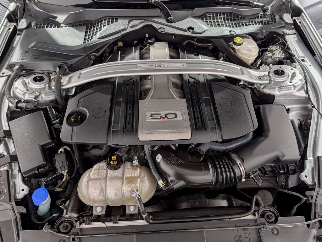 Used 2020 Ford Mustang GT Premium RWD image 7