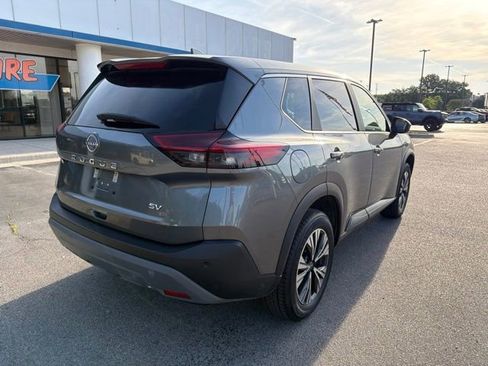 Used 2023 Nissan Rogue SV FWD image 4