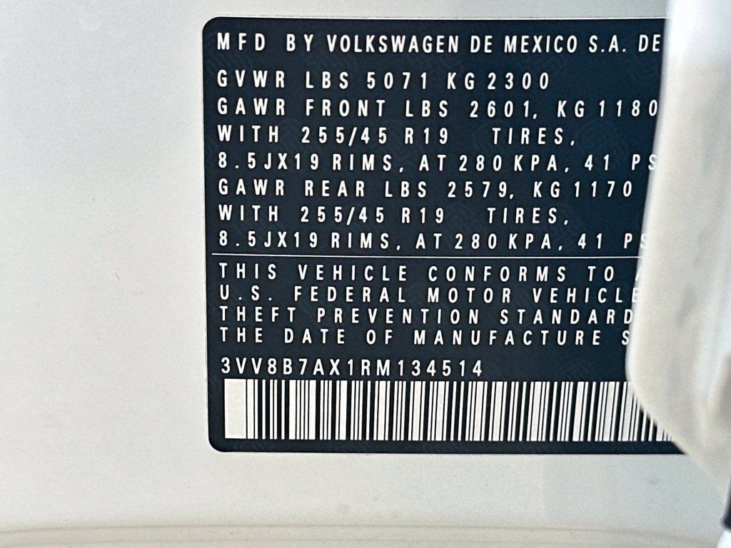 Used 2024 Volkswagen Tiguan SE R-Line AWD/4WD image 36