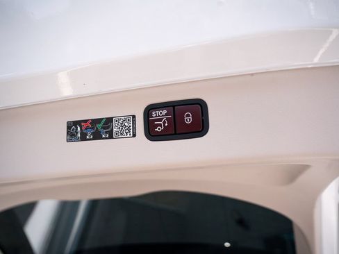 Used 2023 Mercedes-Benz EQS 450+ SUV image 52