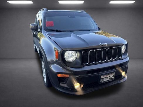 Used 2021 Jeep Renegade Latitude FWD image 8
