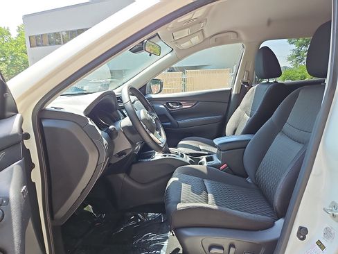 Certified 2019 Nissan Rogue SV w/ Premium Package AWD/4WD image 13