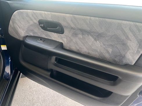 Used 2004 Honda CR-V EX image 15