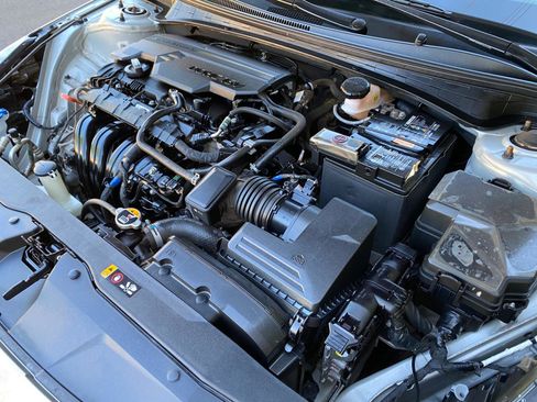 Used 2021 Hyundai Elantra SEL FWD image 15