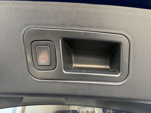 Used 2019 Tesla Model S Long Range AWD/4WD image 17