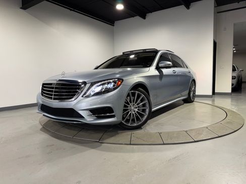 Used 2017 Mercedes-Benz S 550 Sedan w/ Sport Package w/ Sport Package image 3