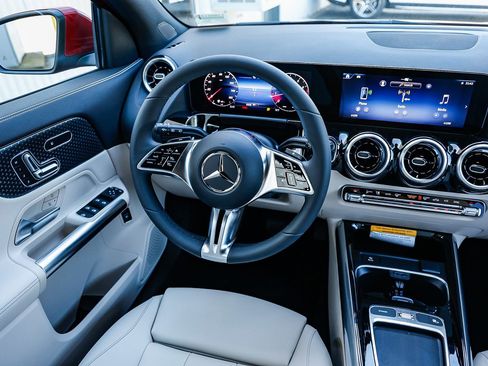 New 2026 Mercedes-Benz GLA 250 4MATIC image 14