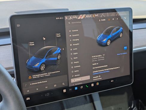 Used 2023 Tesla Model Y Long Range image 24