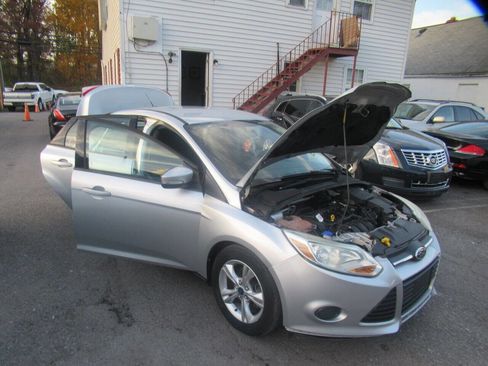 Used 2014 Ford Focus SE image 8