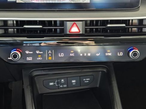 Used 2025 Kia K5 LXS FWD image 21