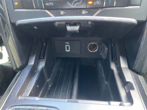 Used 2019 Ford Explorer XLT w/ Equipment Group 202A FWD image 27