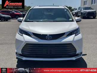 Used 2023 Toyota Sienna Limited AWD/4WD video 2