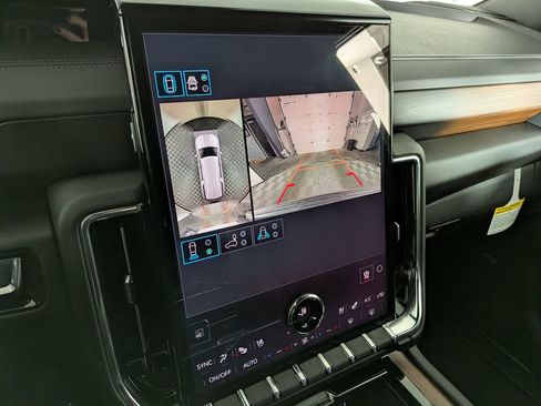 New 2026 GMC Yukon XL Denali w/ Sun & Power Step Package image 27