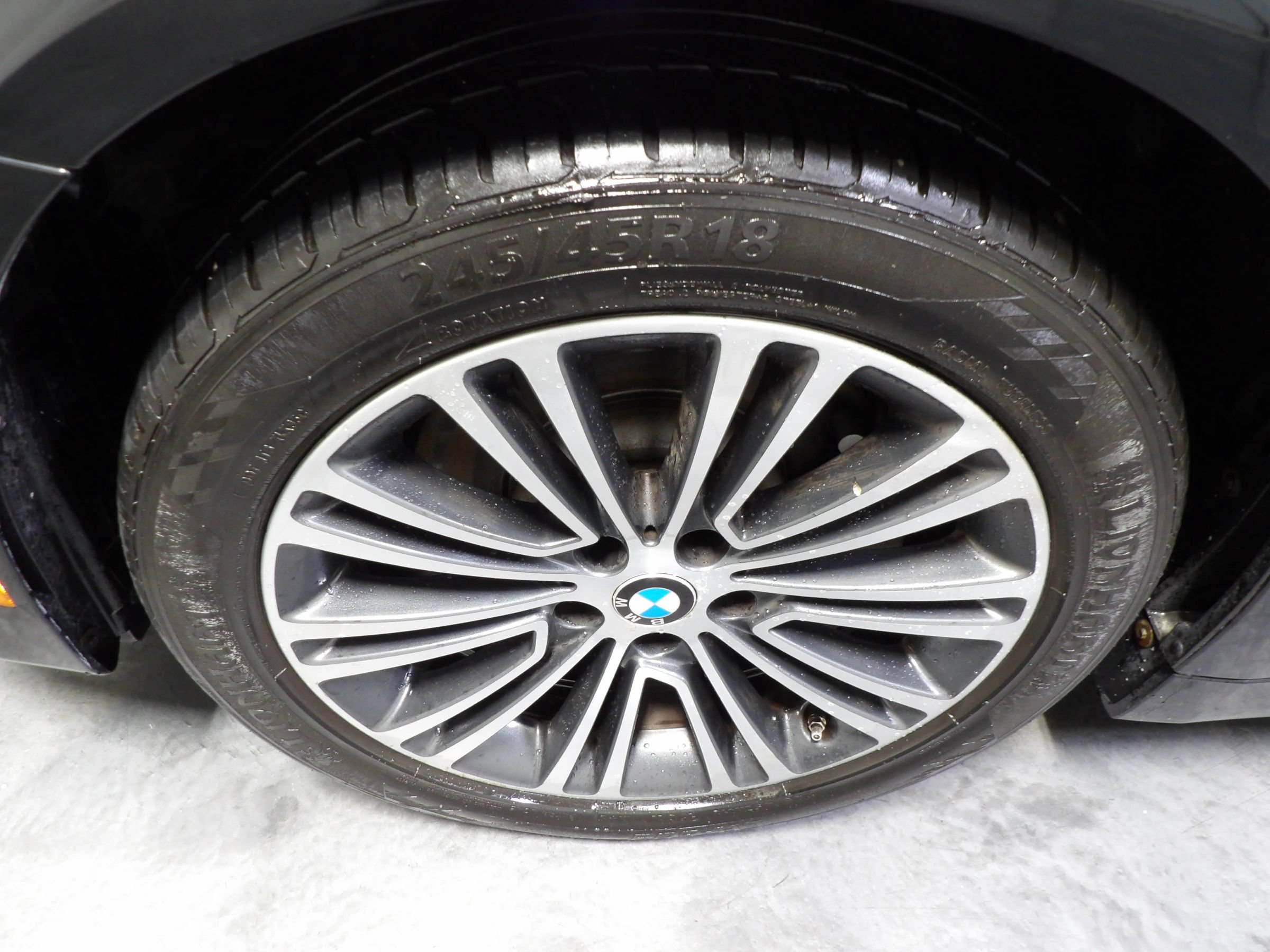 Used 2019 BMW 530i w/ Convenience Package RWD image 24